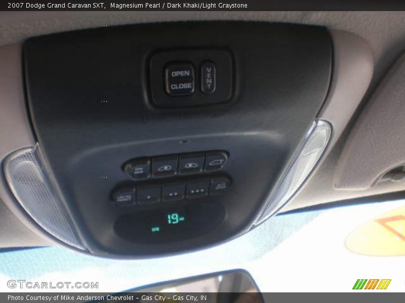 Magnesium Pearl / Dark Khaki/Light Graystone 2007 Dodge Grand Caravan SXT
