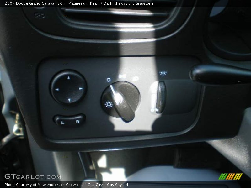 Magnesium Pearl / Dark Khaki/Light Graystone 2007 Dodge Grand Caravan SXT