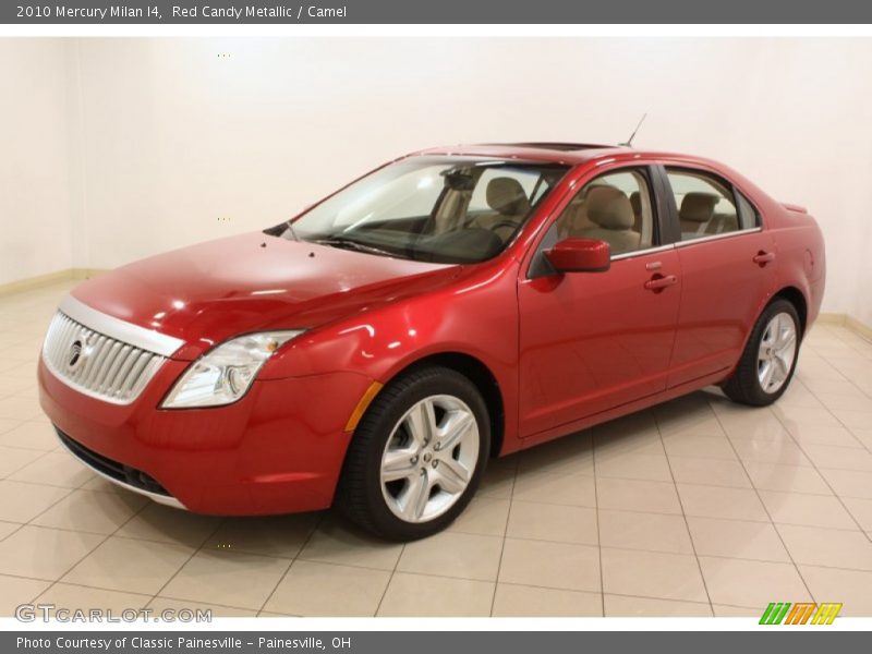 Front 3/4 View of 2010 Milan I4