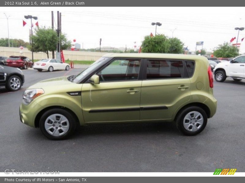 Alien Green / Black Cloth 2012 Kia Soul 1.6