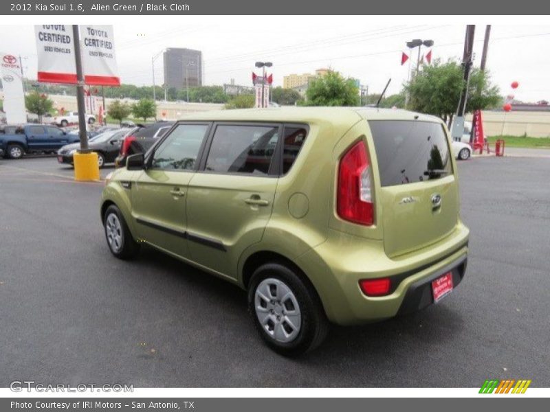 Alien Green / Black Cloth 2012 Kia Soul 1.6