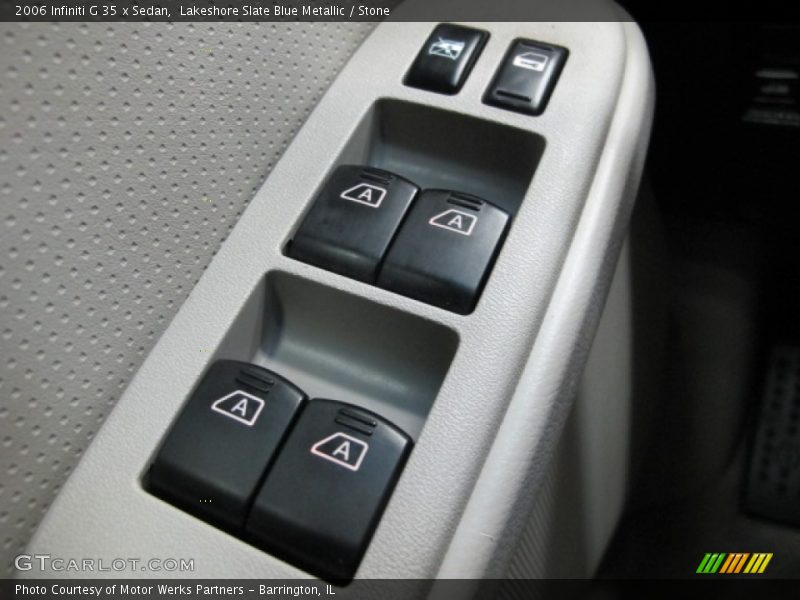 Controls of 2006 G 35 x Sedan