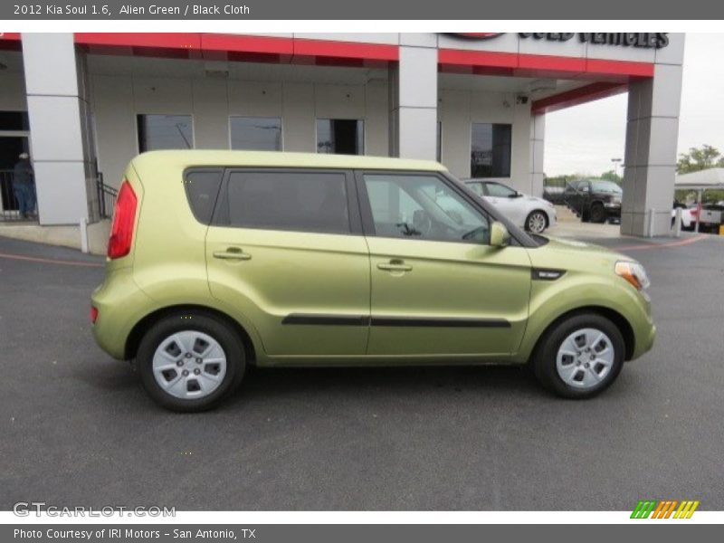 Alien Green / Black Cloth 2012 Kia Soul 1.6