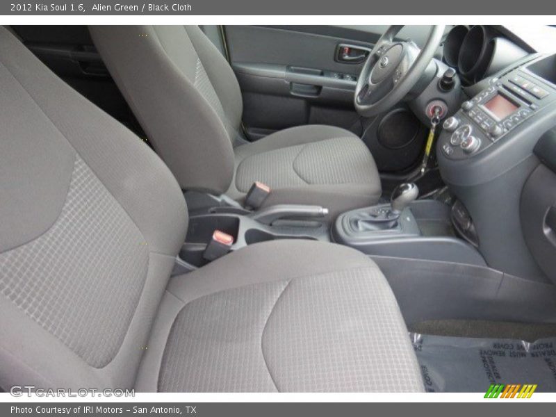 Alien Green / Black Cloth 2012 Kia Soul 1.6