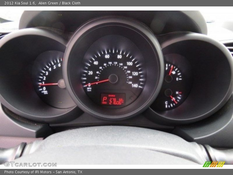 Alien Green / Black Cloth 2012 Kia Soul 1.6