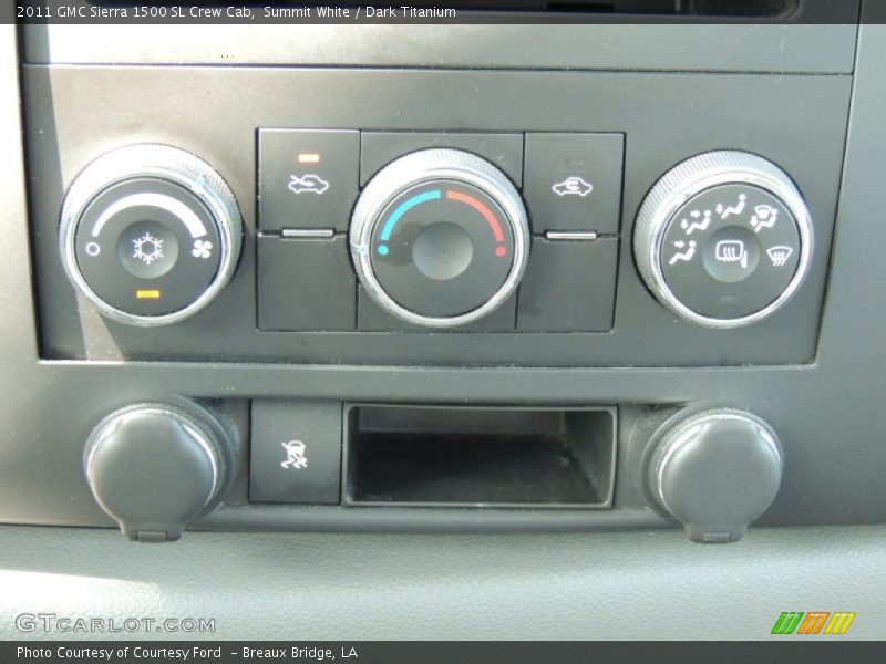 Controls of 2011 Sierra 1500 SL Crew Cab