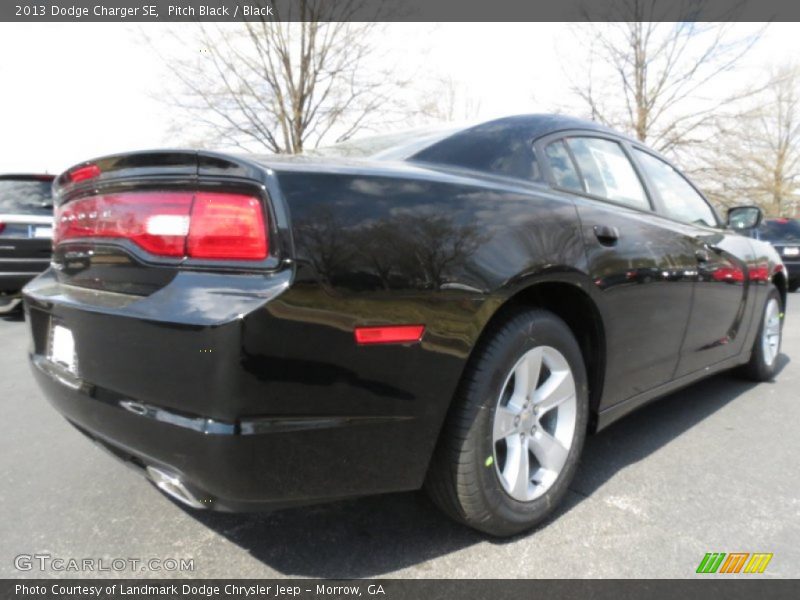 Pitch Black / Black 2013 Dodge Charger SE
