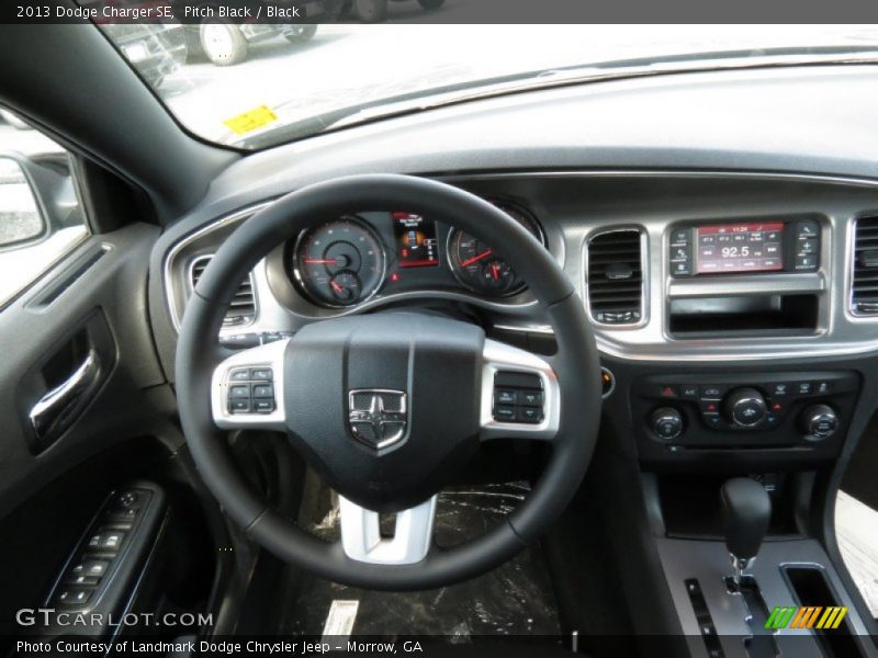 Pitch Black / Black 2013 Dodge Charger SE
