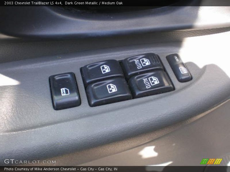 Dark Green Metallic / Medium Oak 2003 Chevrolet TrailBlazer LS 4x4