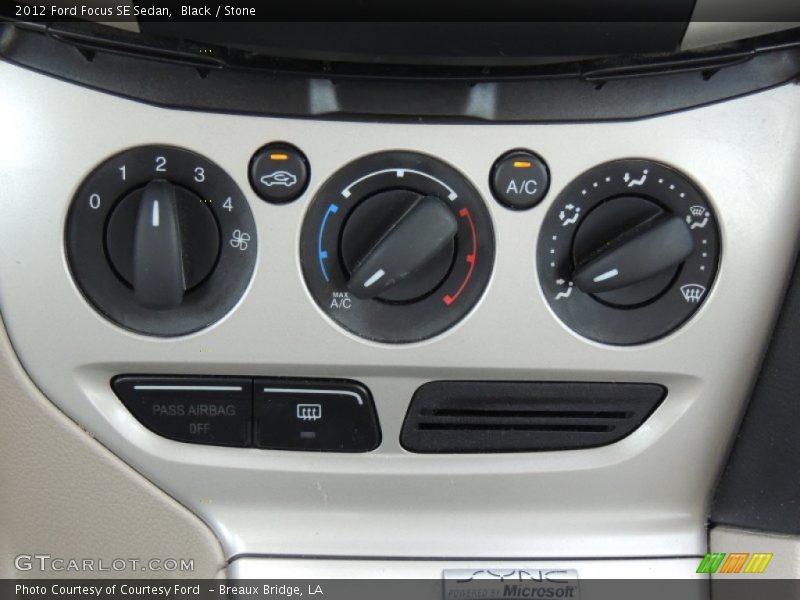 Black / Stone 2012 Ford Focus SE Sedan