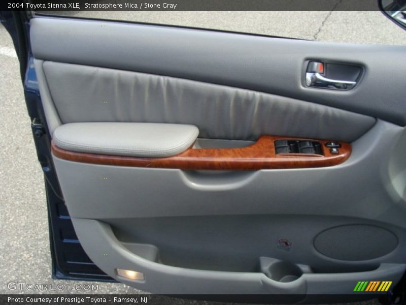 Stratosphere Mica / Stone Gray 2004 Toyota Sienna XLE