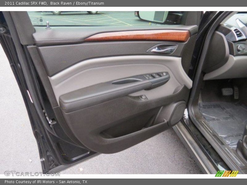 Black Raven / Ebony/Titanium 2011 Cadillac SRX FWD