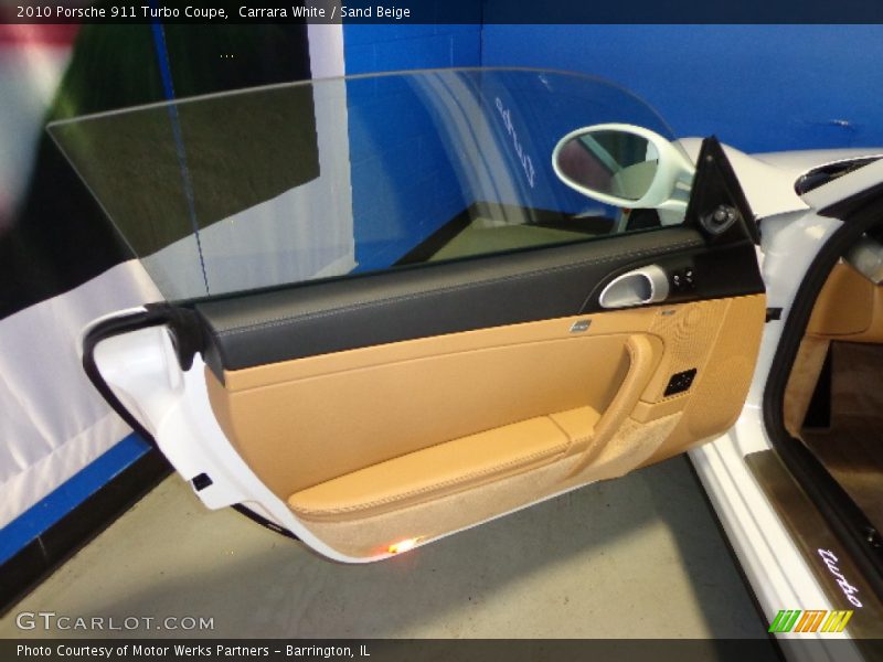 Door Panel of 2010 911 Turbo Coupe