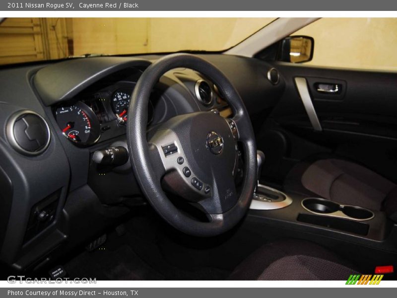 Cayenne Red / Black 2011 Nissan Rogue SV