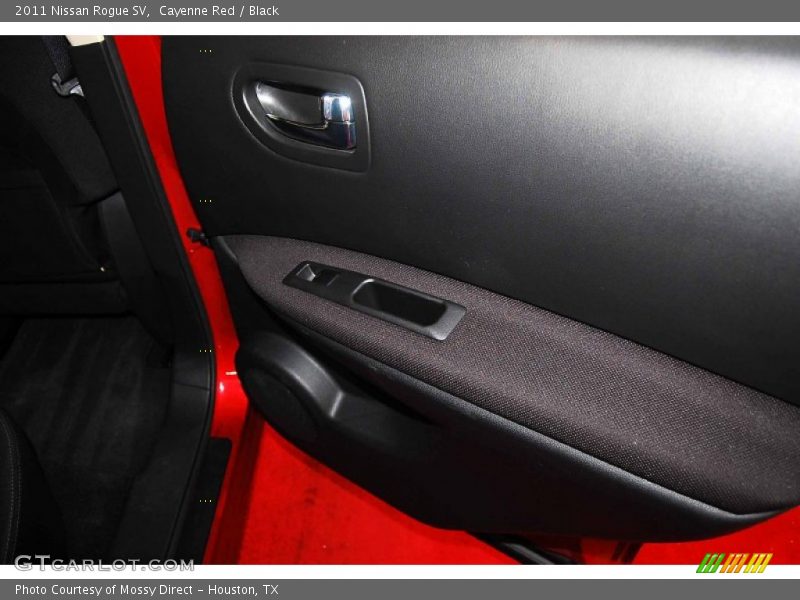 Cayenne Red / Black 2011 Nissan Rogue SV