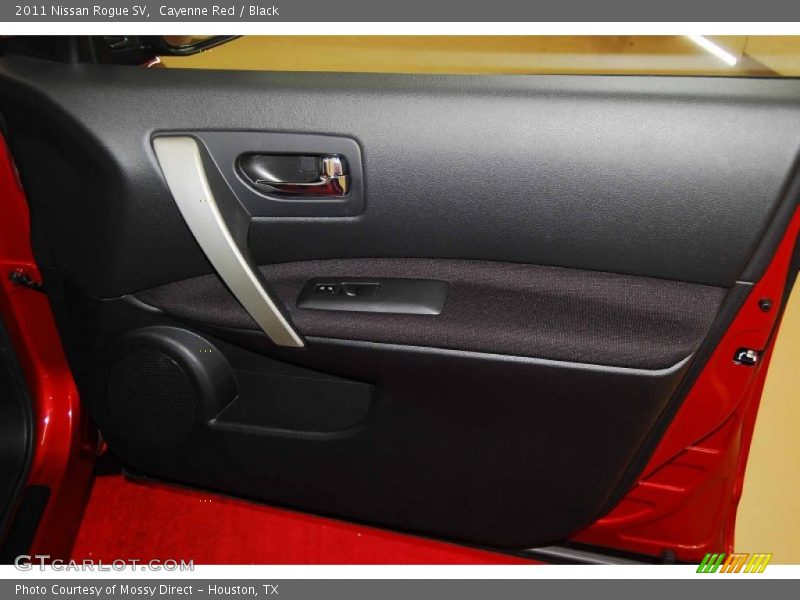 Cayenne Red / Black 2011 Nissan Rogue SV