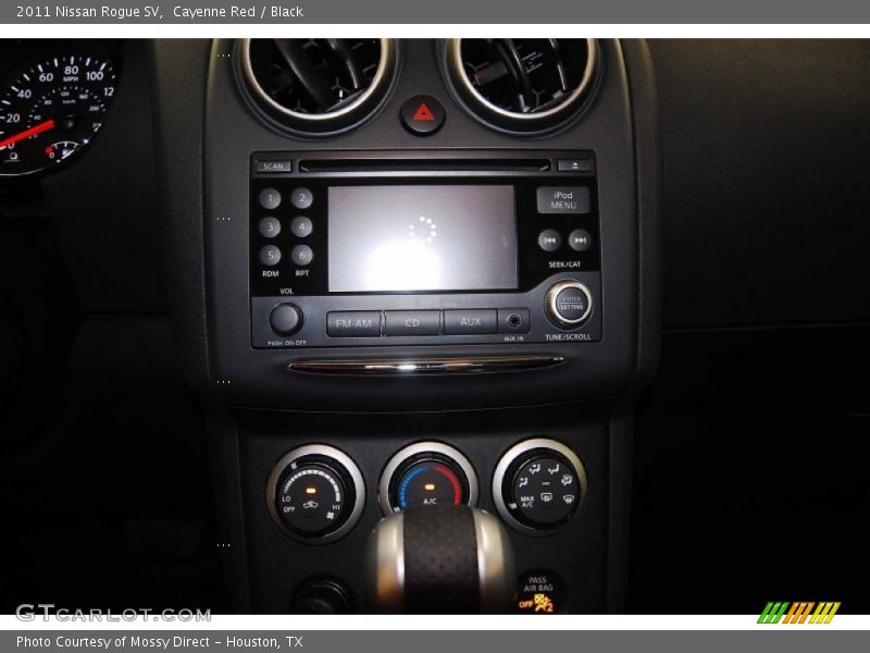 Cayenne Red / Black 2011 Nissan Rogue SV
