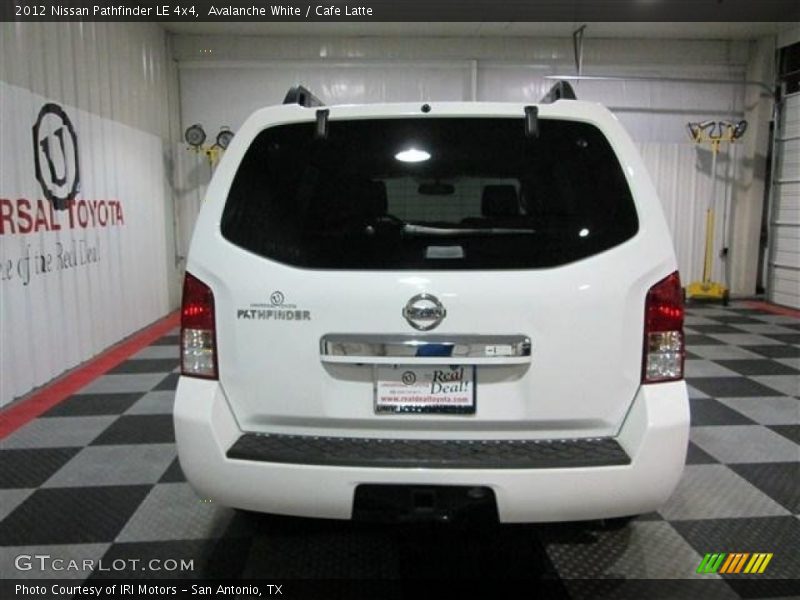 Avalanche White / Cafe Latte 2012 Nissan Pathfinder LE 4x4