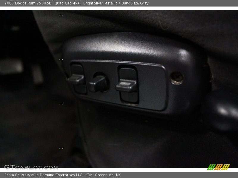Bright Silver Metallic / Dark Slate Gray 2005 Dodge Ram 2500 SLT Quad Cab 4x4