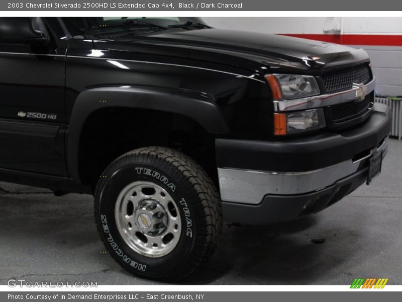 Black / Dark Charcoal 2003 Chevrolet Silverado 2500HD LS Extended Cab 4x4