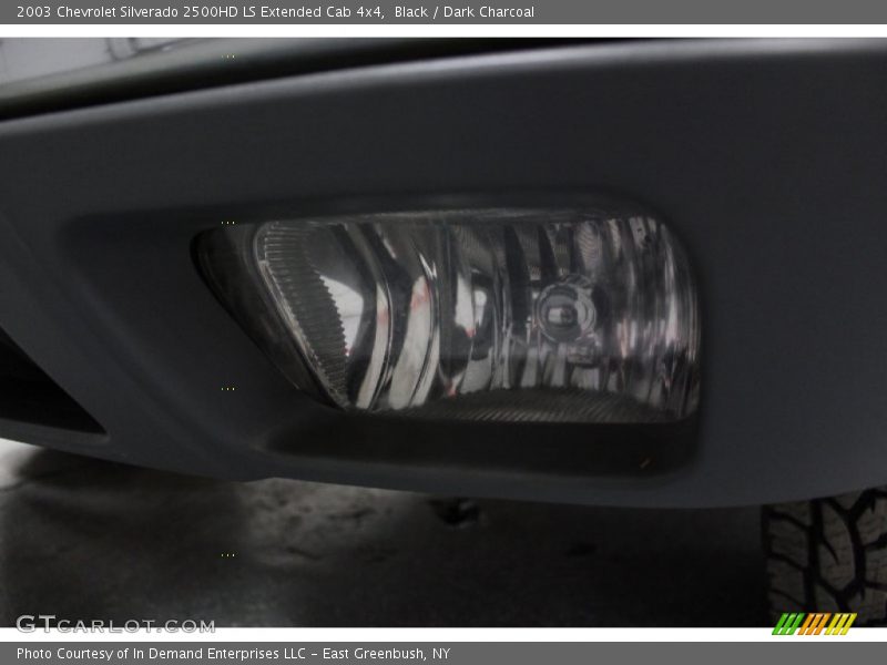 Black / Dark Charcoal 2003 Chevrolet Silverado 2500HD LS Extended Cab 4x4