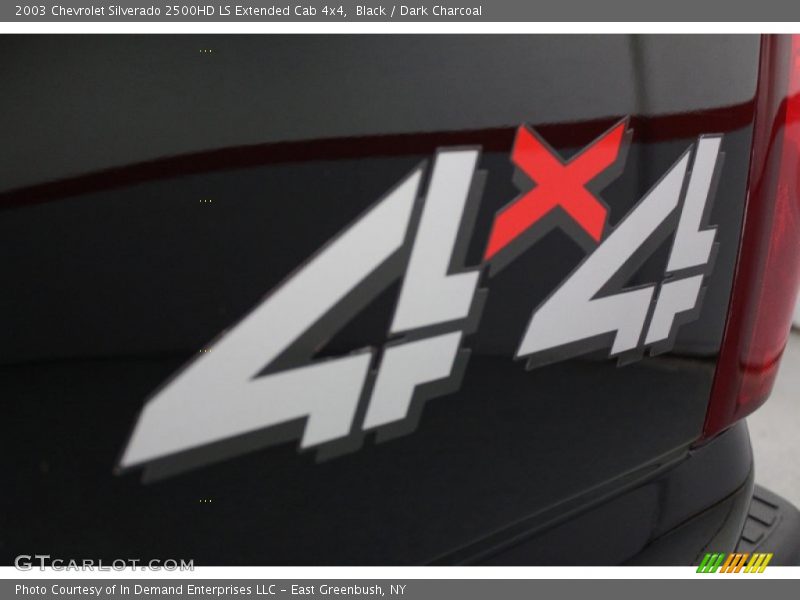 Black / Dark Charcoal 2003 Chevrolet Silverado 2500HD LS Extended Cab 4x4