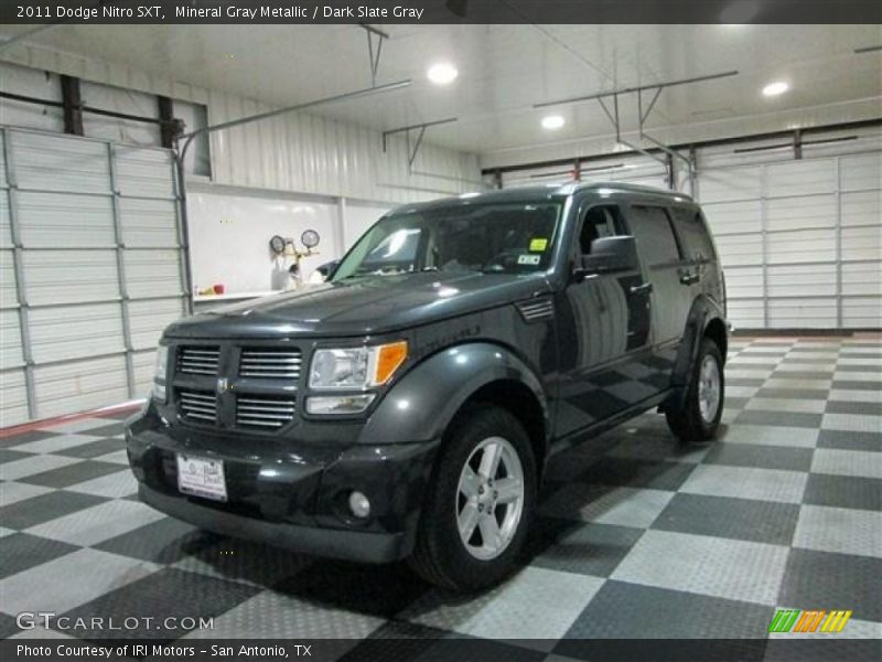 Mineral Gray Metallic / Dark Slate Gray 2011 Dodge Nitro SXT