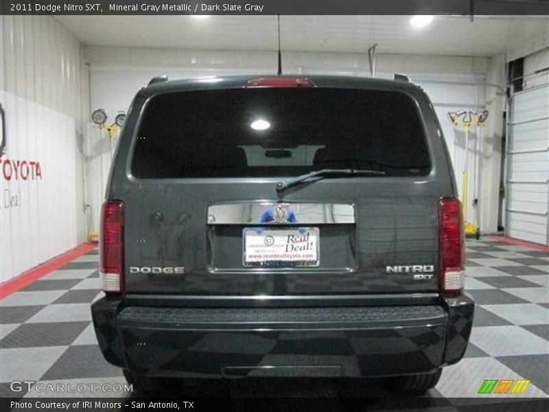 Mineral Gray Metallic / Dark Slate Gray 2011 Dodge Nitro SXT