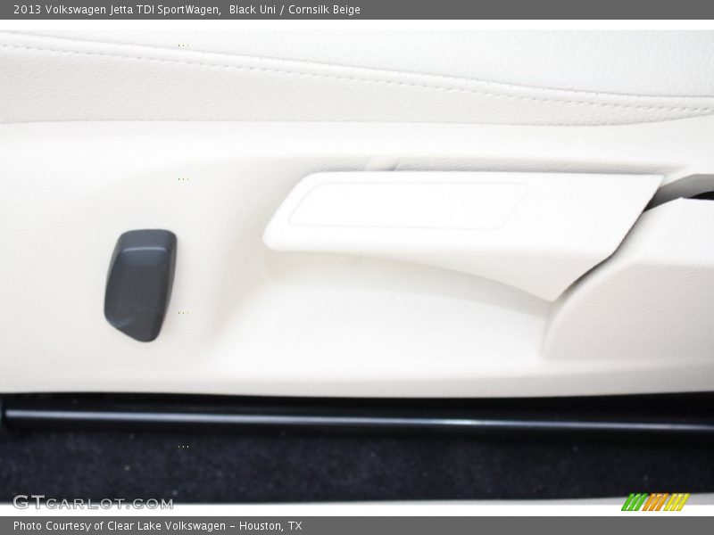 Black Uni / Cornsilk Beige 2013 Volkswagen Jetta TDI SportWagen