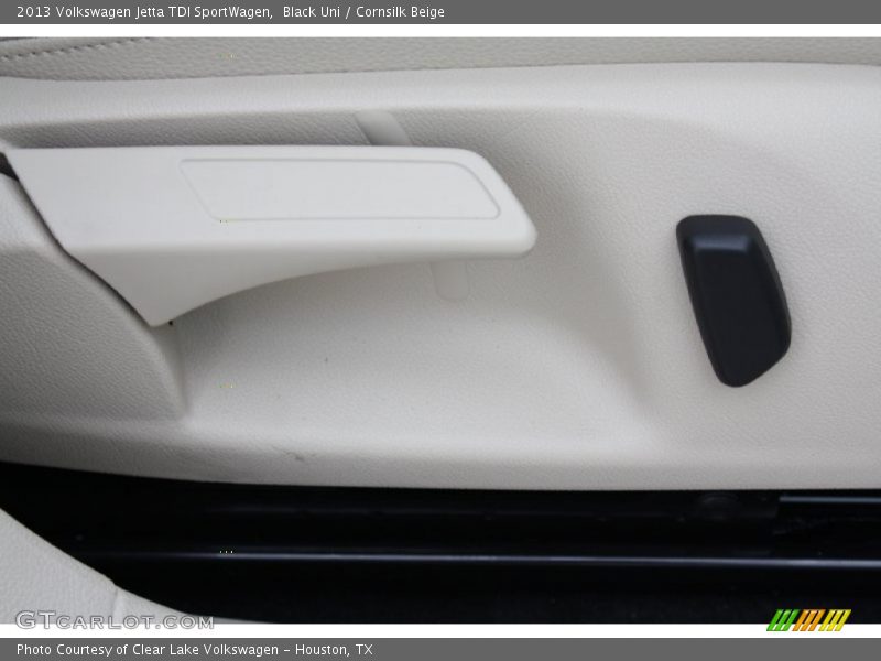 Black Uni / Cornsilk Beige 2013 Volkswagen Jetta TDI SportWagen