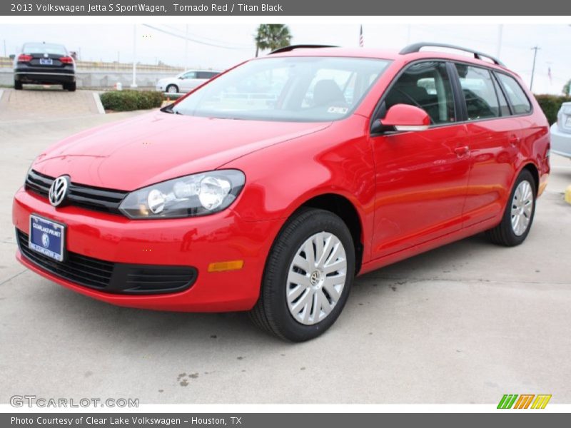 Tornado Red / Titan Black 2013 Volkswagen Jetta S SportWagen