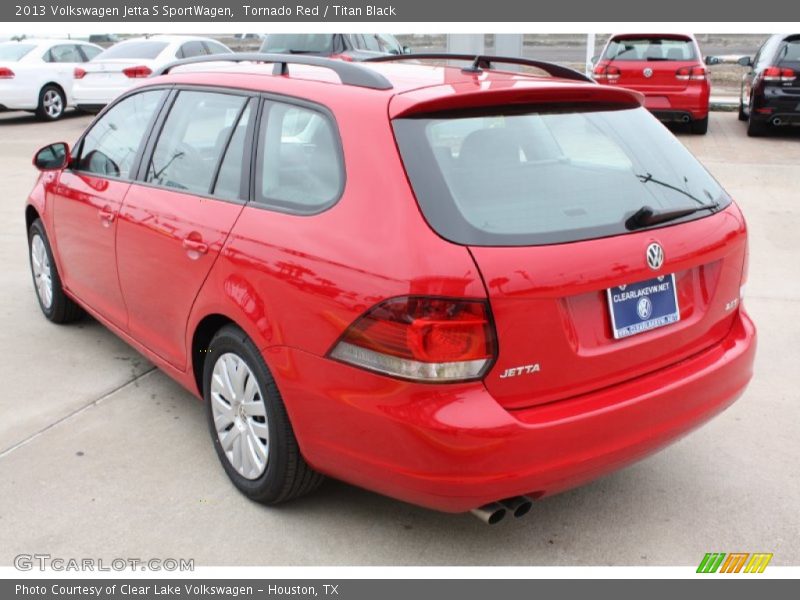 Tornado Red / Titan Black 2013 Volkswagen Jetta S SportWagen