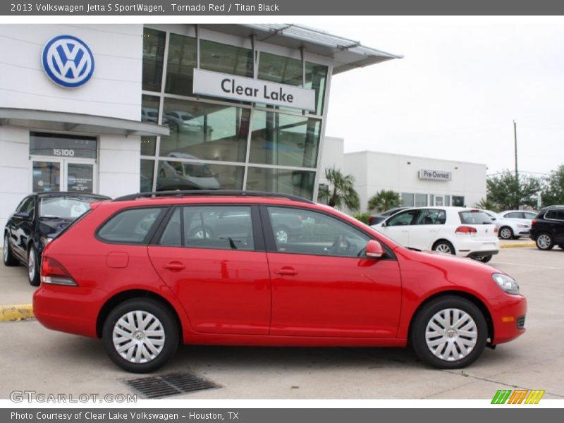 Tornado Red / Titan Black 2013 Volkswagen Jetta S SportWagen