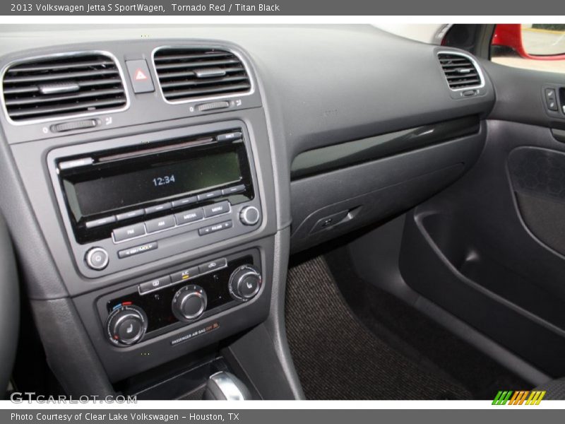 Tornado Red / Titan Black 2013 Volkswagen Jetta S SportWagen
