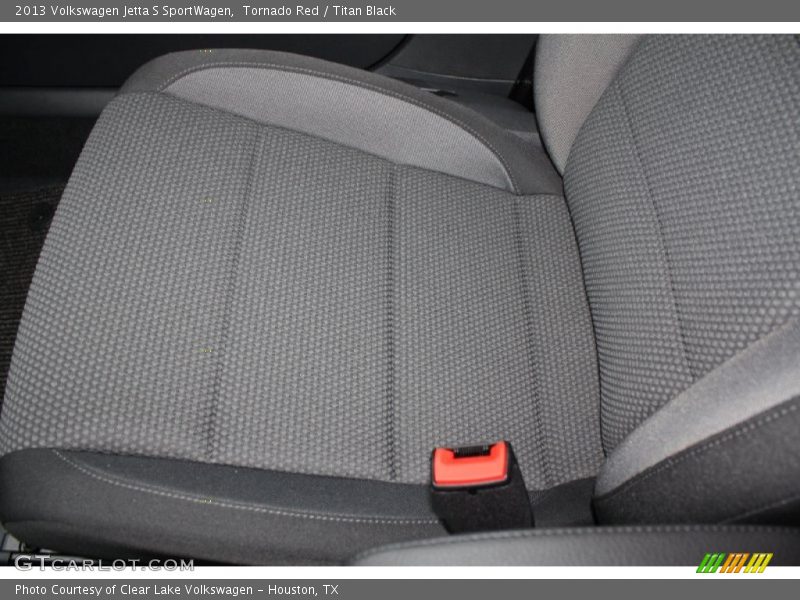 Tornado Red / Titan Black 2013 Volkswagen Jetta S SportWagen
