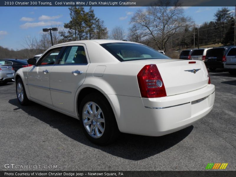 Cool Vanilla White / Dark Khaki/Light Graystone 2010 Chrysler 300 Touring