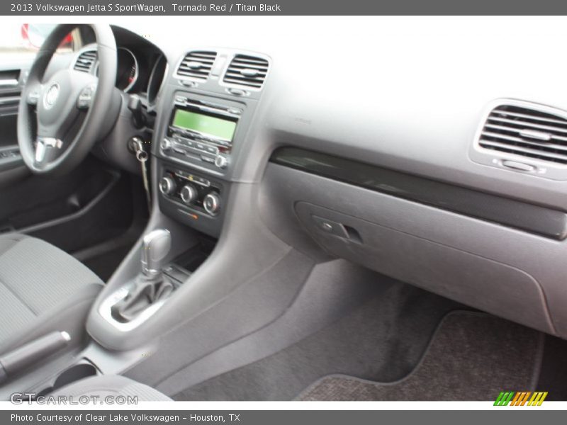 Tornado Red / Titan Black 2013 Volkswagen Jetta S SportWagen