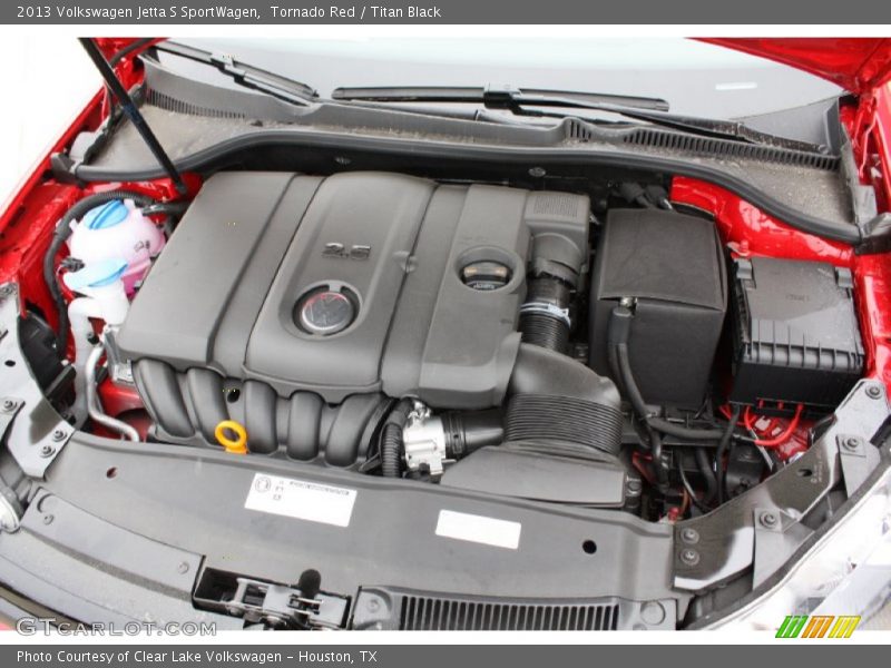 Tornado Red / Titan Black 2013 Volkswagen Jetta S SportWagen