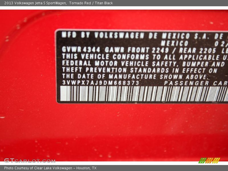 Tornado Red / Titan Black 2013 Volkswagen Jetta S SportWagen