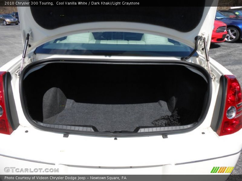 Cool Vanilla White / Dark Khaki/Light Graystone 2010 Chrysler 300 Touring