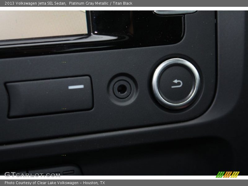 Platinum Gray Metallic / Titan Black 2013 Volkswagen Jetta SEL Sedan