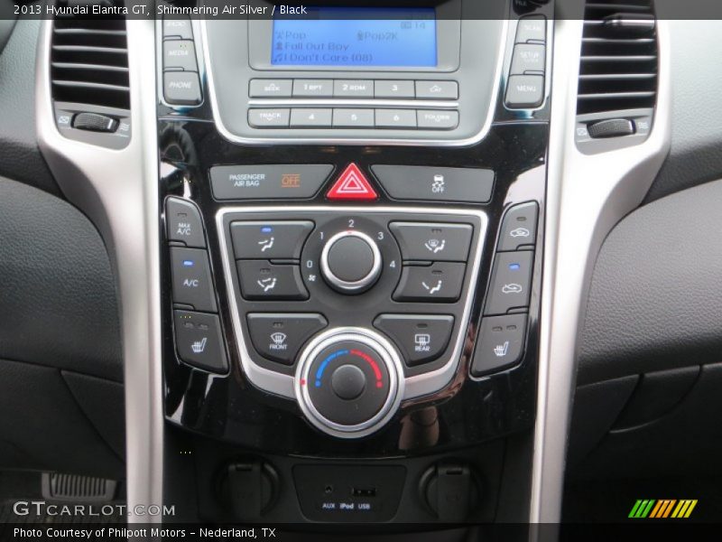 Shimmering Air Silver / Black 2013 Hyundai Elantra GT