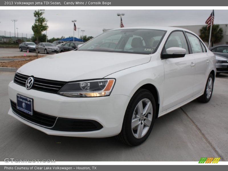 Candy White / Cornsilk Beige 2013 Volkswagen Jetta TDI Sedan