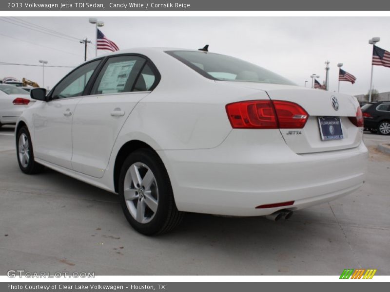 Candy White / Cornsilk Beige 2013 Volkswagen Jetta TDI Sedan