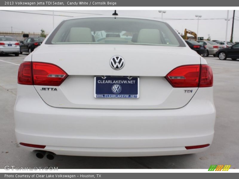 Candy White / Cornsilk Beige 2013 Volkswagen Jetta TDI Sedan