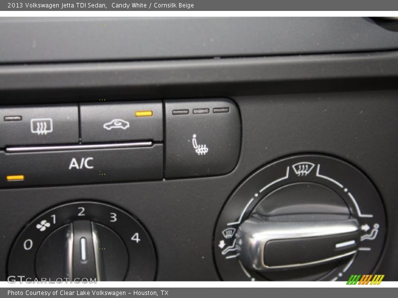 Candy White / Cornsilk Beige 2013 Volkswagen Jetta TDI Sedan