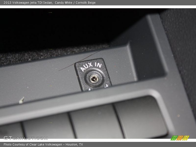 Candy White / Cornsilk Beige 2013 Volkswagen Jetta TDI Sedan