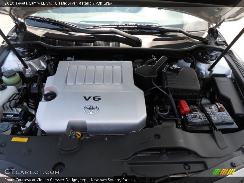 Classic Silver Metallic / Ash Gray 2010 Toyota Camry LE V6
