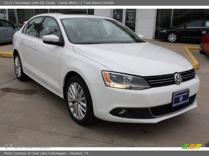 Candy White / 2 Tone Black/Cornsilk 2013 Volkswagen Jetta SEL Sedan