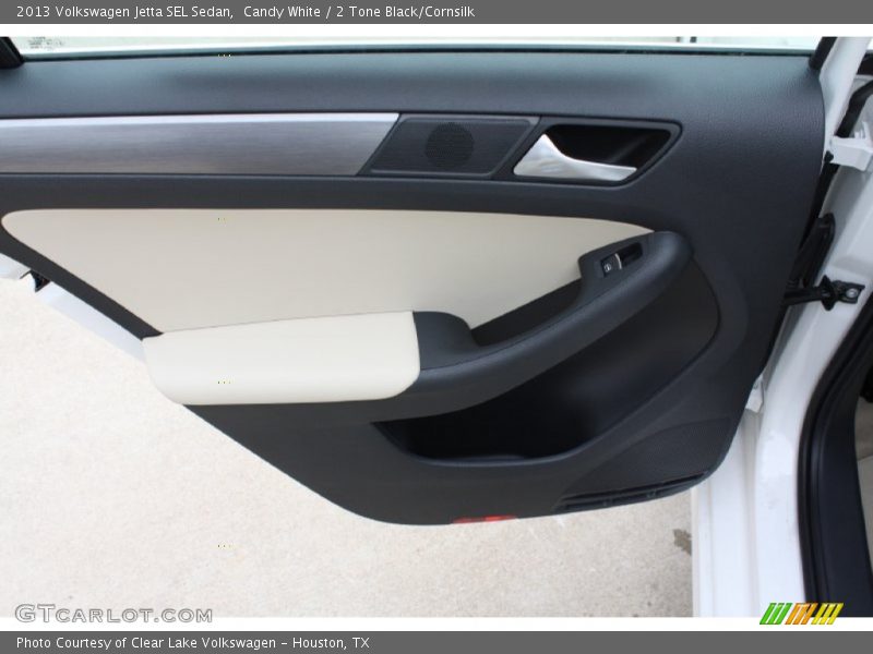Candy White / 2 Tone Black/Cornsilk 2013 Volkswagen Jetta SEL Sedan
